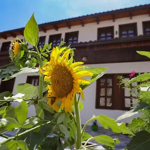  Gasthof The House Of Dollma , Inside Castle Albanien